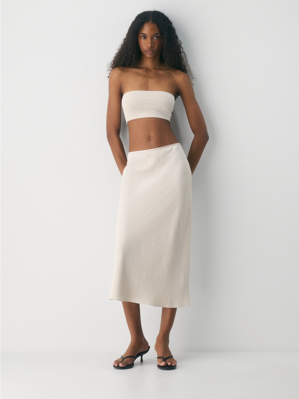 Aritzia Devotion Skirt - Crepette NWT sz 6